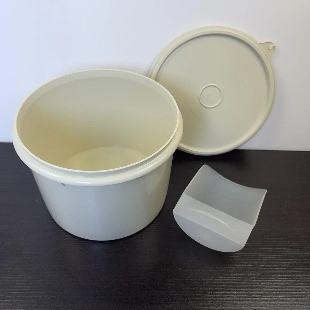 Vtg Tupperware Starburst Almond Canister Set of 3 & Lids #264-10 #265-15 #265-16